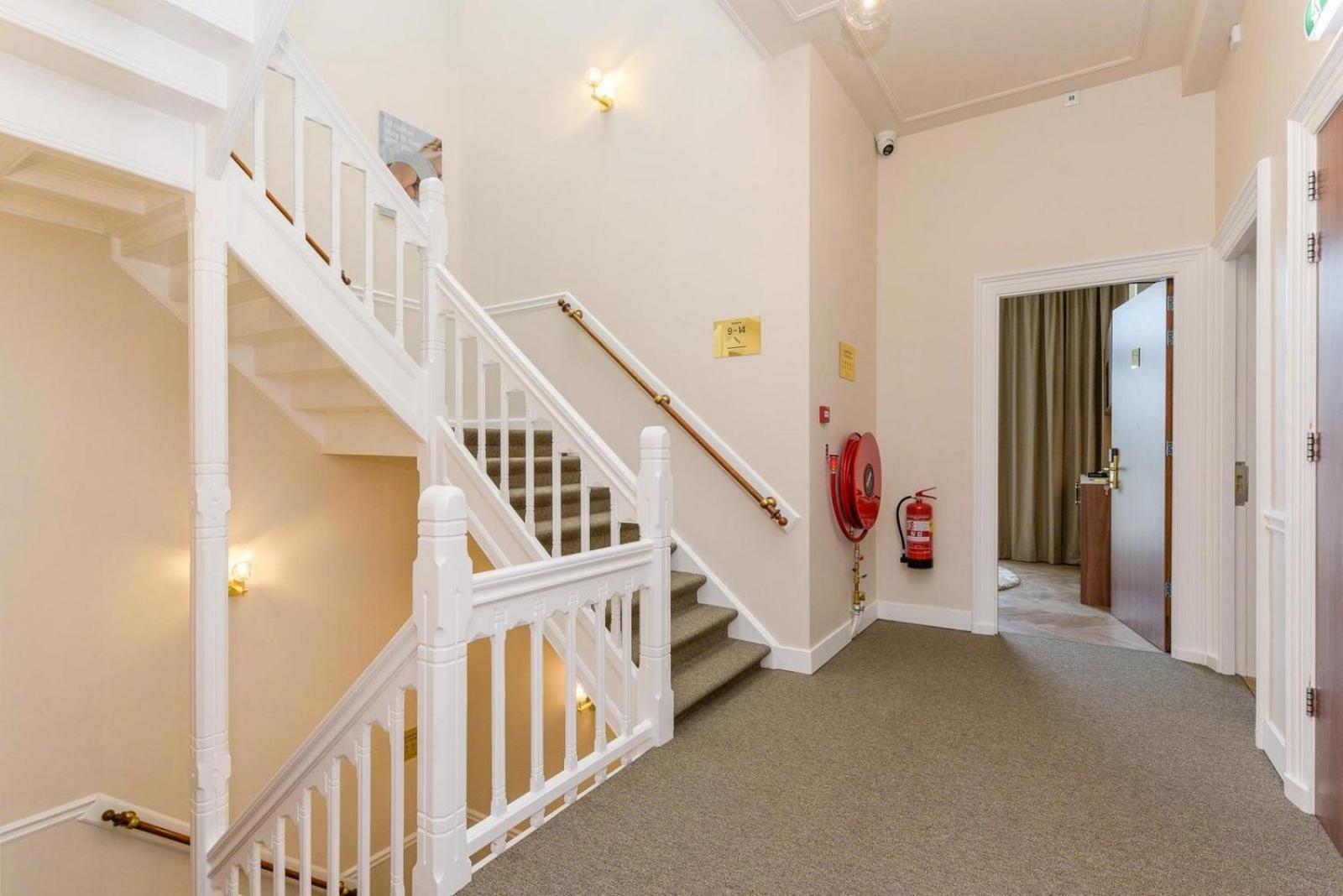 Novallure Villa Margaretha - Short Stay Apartments Rijswijk Eksteriør billede